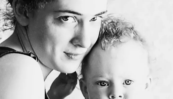 Ксения Раппопорт поздравила дочь Аглаю Тарасову трогательным фотоархивом