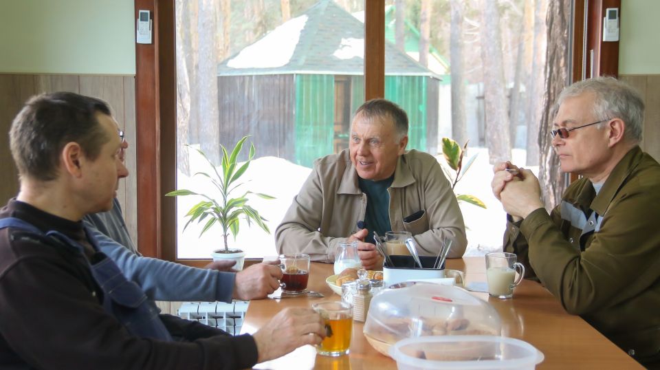 Хасан Карагужин с коллегами