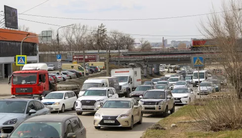 Один из самых оживленных проспектов Барнаула отремонтируют. Как он выглядит сейчас