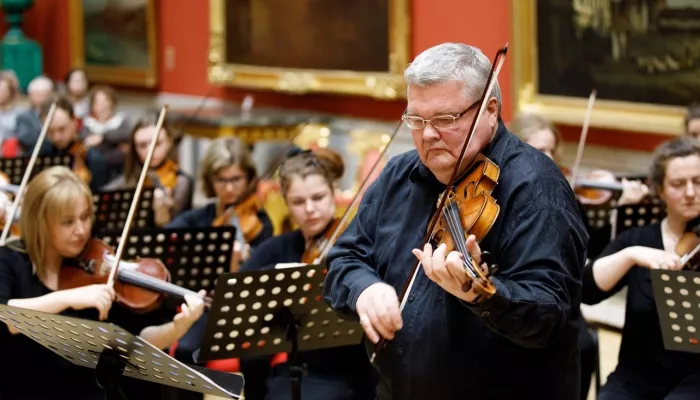 Скрипач Сергей Стадлер умер на борту самолета по пути в Стамбул