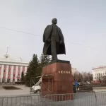 Как выглядит памятник Ленину в Барнауле после ремонта постамента. Фоторепортаж