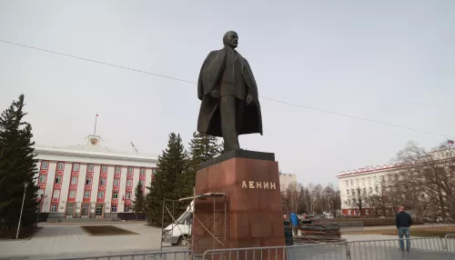 Как выглядит памятник Ленину в Барнауле после ремонта постамента. Фоторепортаж