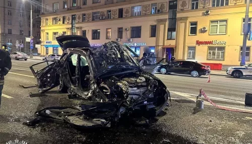 Два человека погибли в массовом ДТП в центре Москвы. Фото и видео