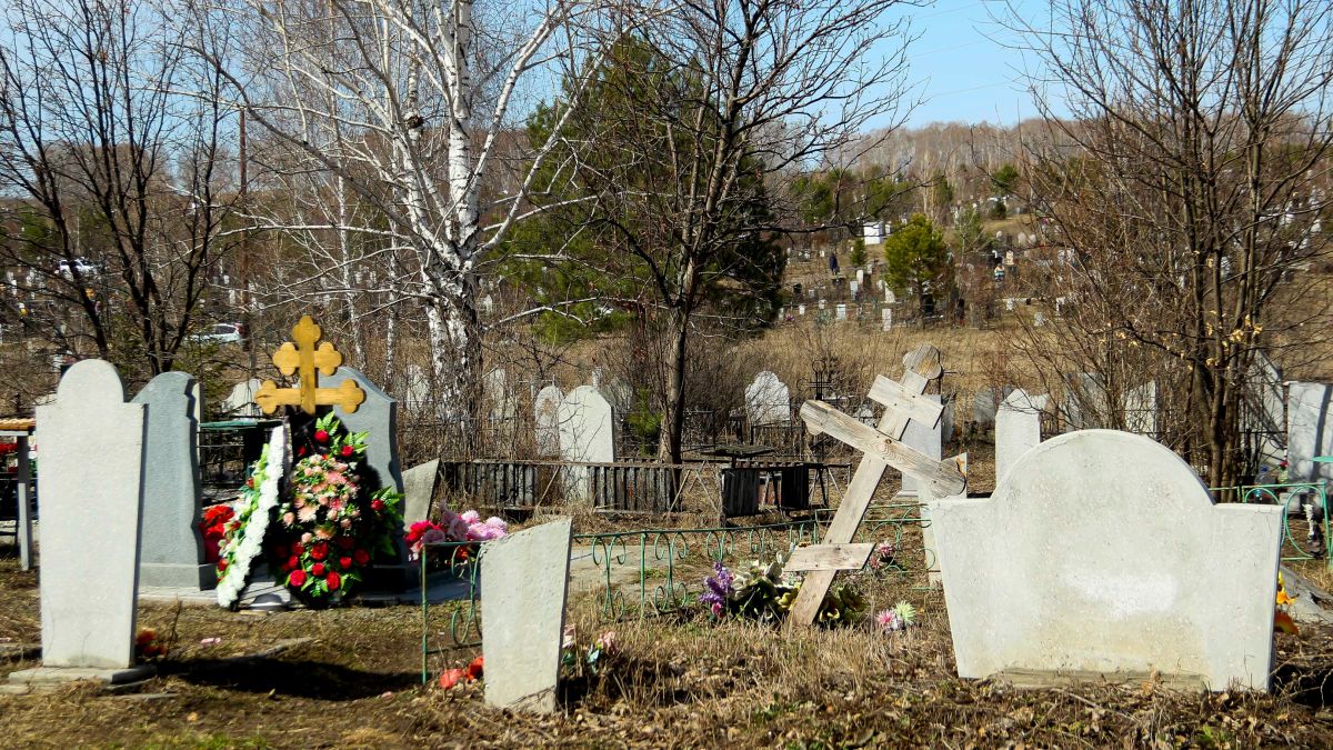 Родительский день на Михайловском кладбище