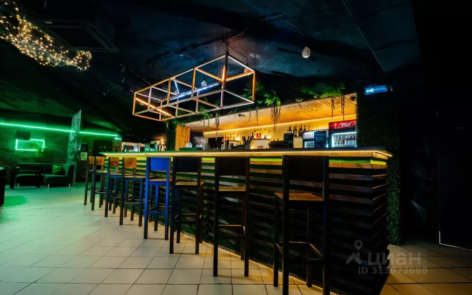 Бар в центре Барнаула продают из-за проблем со здоровьем собственника. Фото