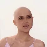 Лерчек со слезами представила новый бренд на фоне борьбы с раком. Фото и видео