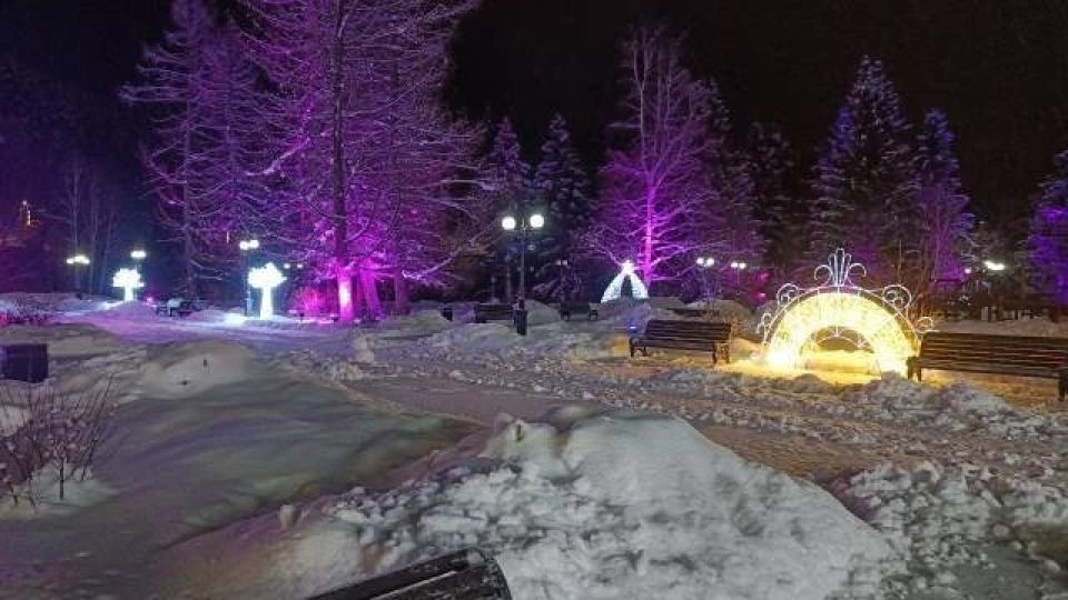 Новогодняя иллюминация Белокурихи в 2025 году