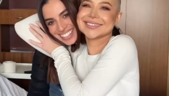 Визажист Лерчек показала, как изменилась блогер за время лечения от рака. Фото