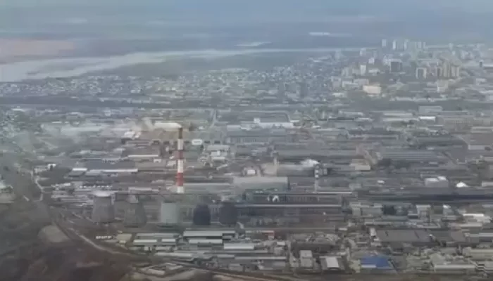 Пилот заснял Барнаул с высоты и показал новый терминал аэропорта. Видео