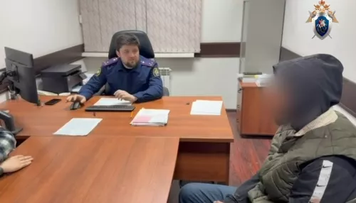 Пациент вонзил нож в лицо и шею дежурным врачам в больнице Дагестана