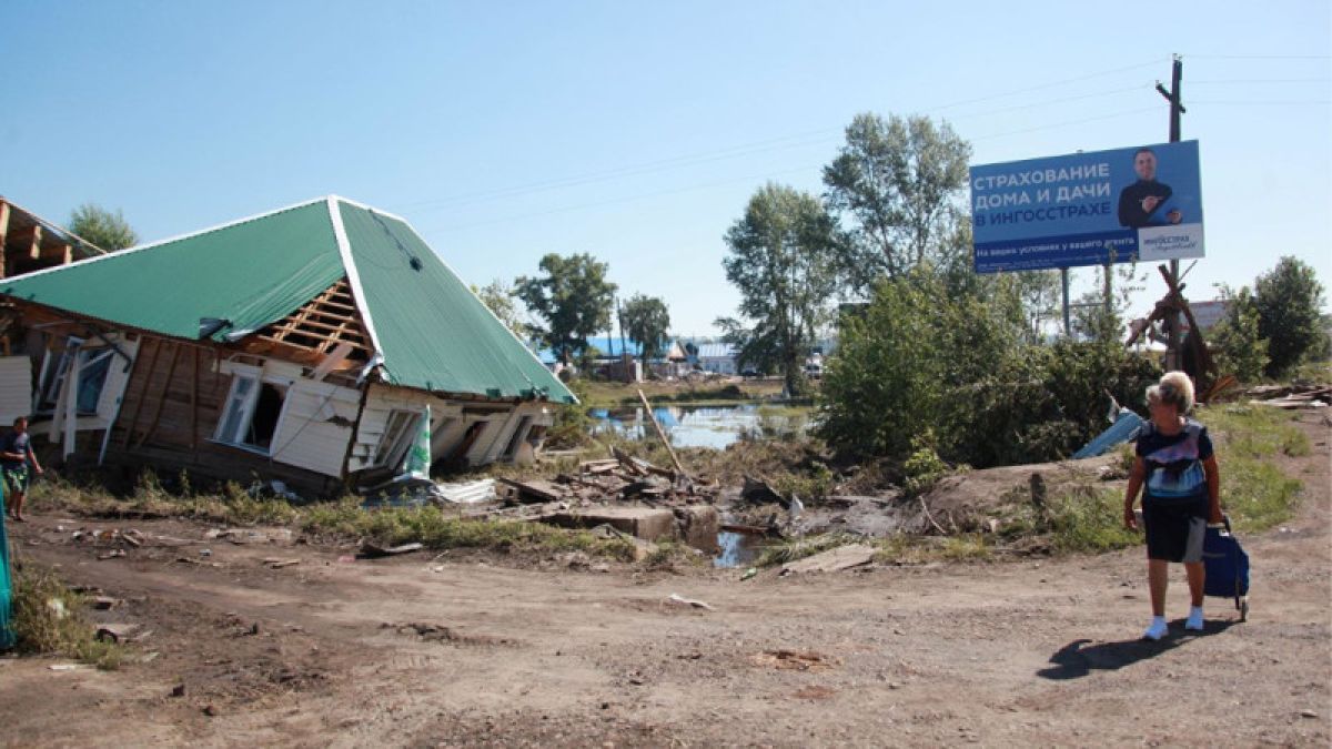 Федеральную трассу перекрыли в Тулуне из-за паводка 