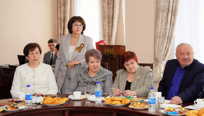 Депутаты Барнаульской гордумы встретились с активными пенсионерами города