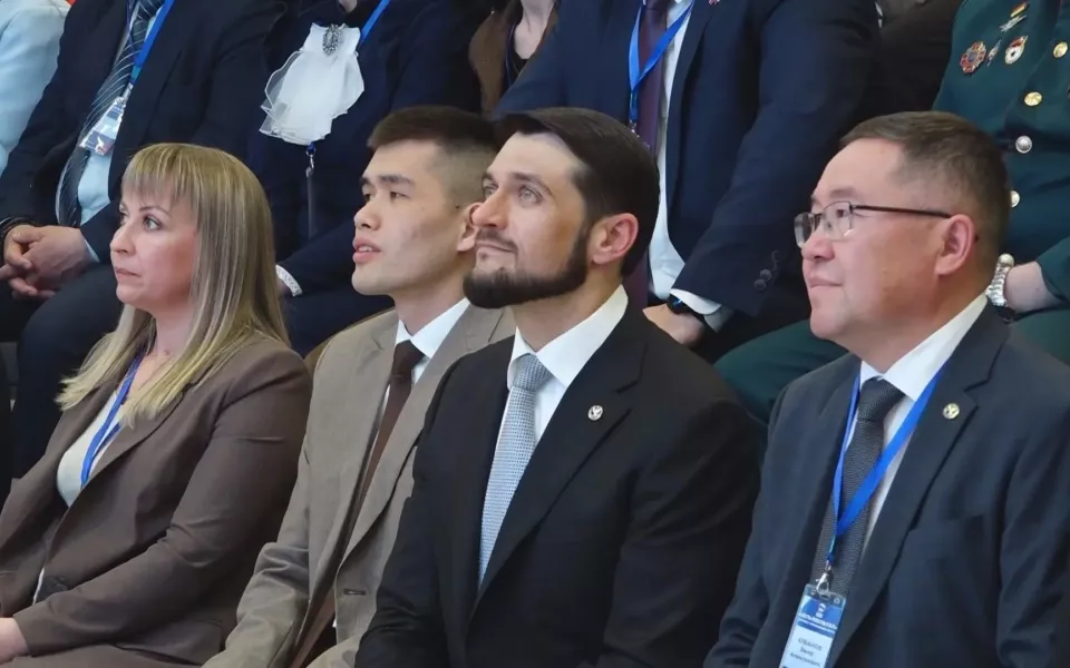 Отчетный форум Есть результат реготделения единороссов прошел в Республике Алтай