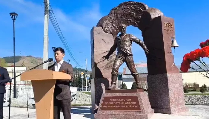 Несокрушимый дух: памятник ликвидаторам аварии на ЧАЭС открыли в Горно-Алтайске