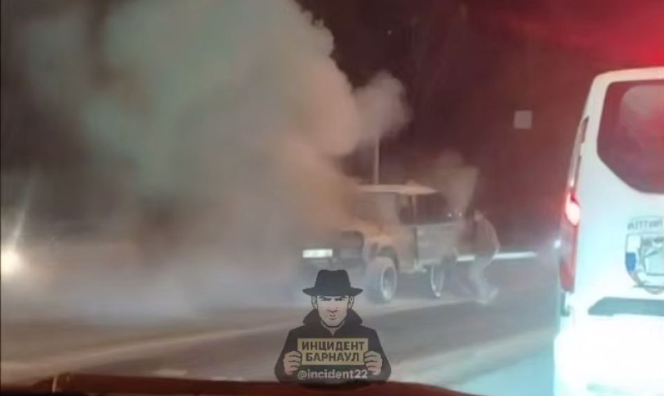 Загоревшийся автомобиль