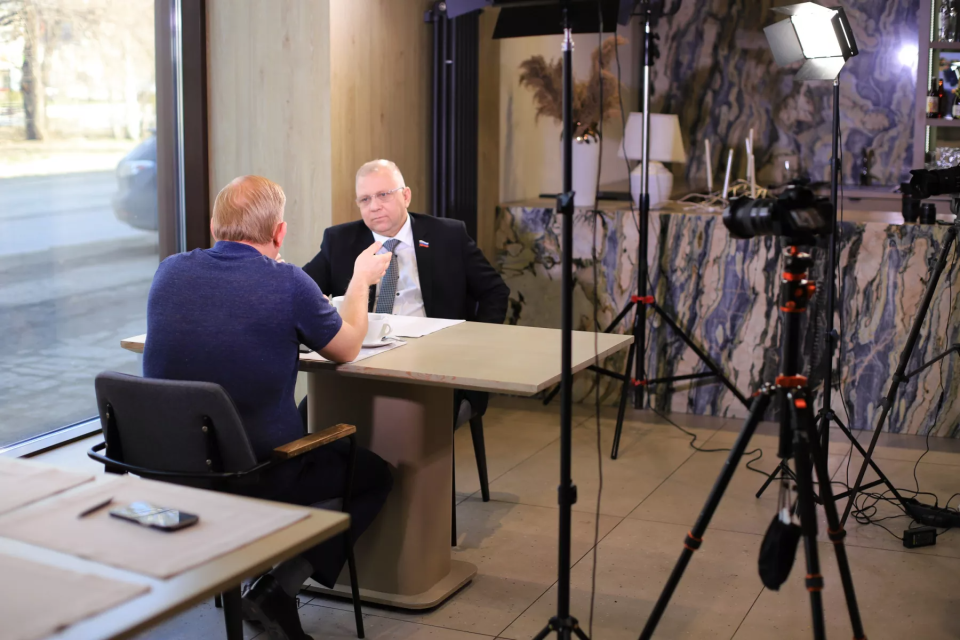 Программа "Абрамов спрашивает"