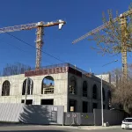 Арки, арматура и начало башен: как в центре Барнаула строят новый ЦУМ. Фото