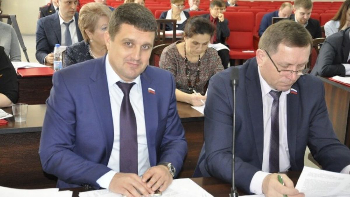 Суд настаивает на лишении мандатов депутатов Барнаульской гордумы