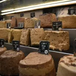Лакомство с подводными камнями: чем полезна и опасна халва