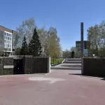 Мемориал Славы в Барнауле готовят ко Дню Победы. Фото