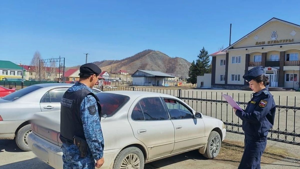 Арест машины. Судебные приставы