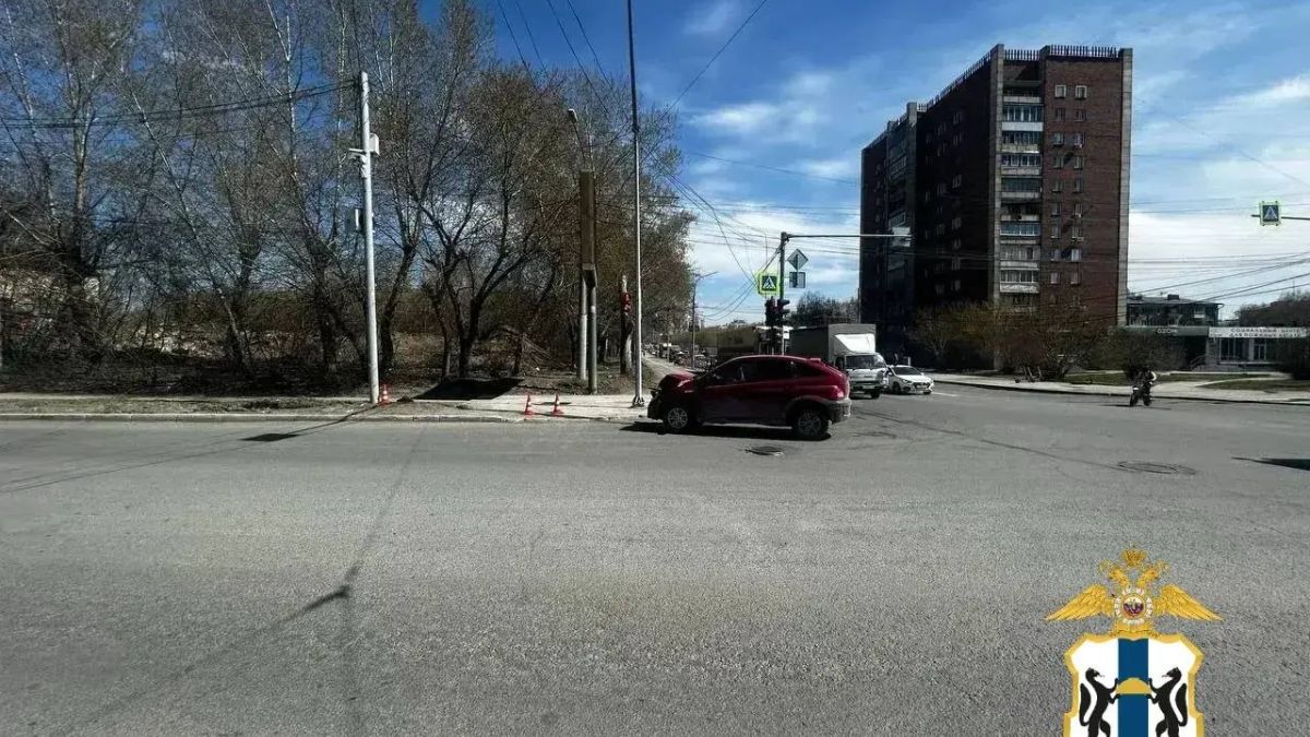 Авария произошла в Ленинском районе Новосибирска
