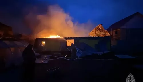 Семья с четырьмя детьми погибла при пожаре в частном доме в Югре