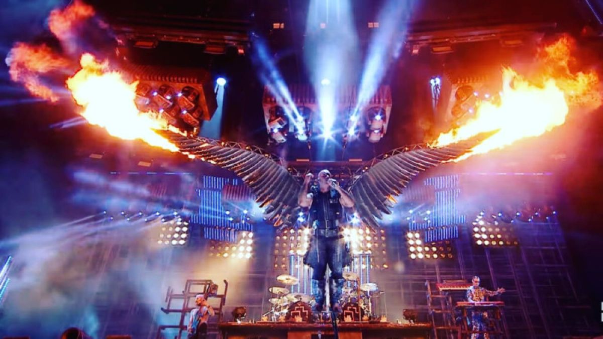 Милонов предложил ввести правила для концертов Rammstein и Мадонны 