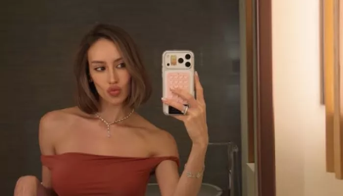 Постройневшая возлюбленная Тимати показала фигуру во время отпуска на Мальдивах