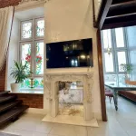 Дизайнерскую трешку с пятиметровыми потолками продают за 35 млн в Барнауле. Фото