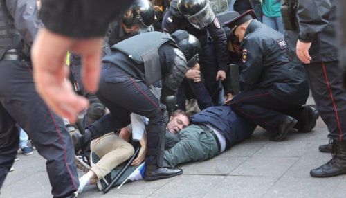 СМИ сообщили о 346 задержанных на несогласованном митинге в Москве