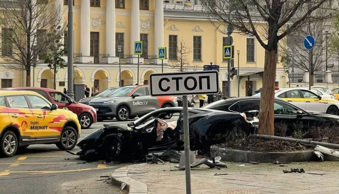 Рэпер Navai разбился в ДТП после гибели актрисы из его клипа. Фото и видео аварии