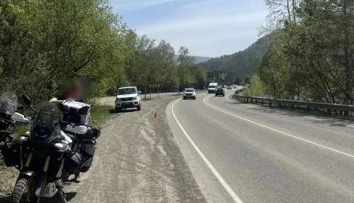 Мотоциклист из Кемеровской области пострадал, налетев на камень в Республике Алтай