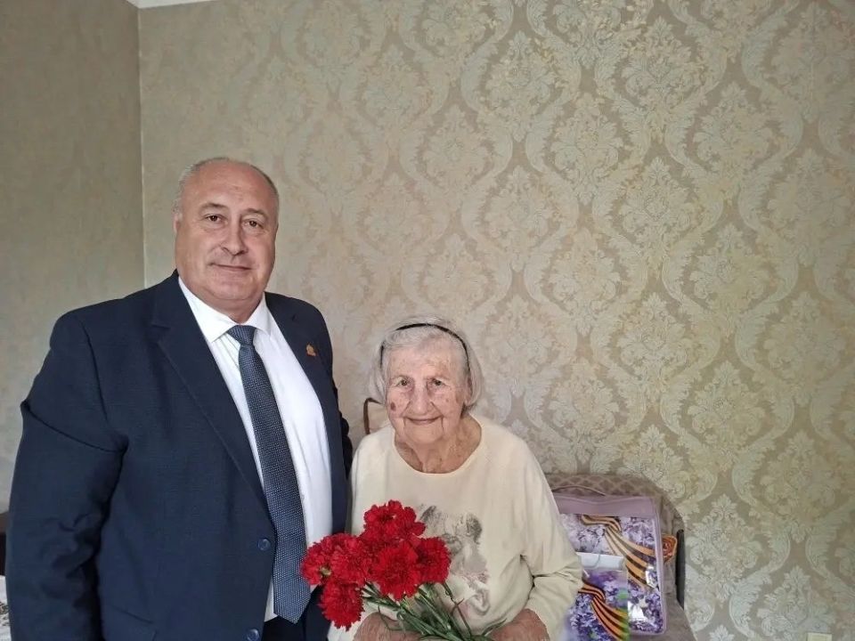 Ветеранов и тружеников тыла поздравляют в преддверии Дня Победы