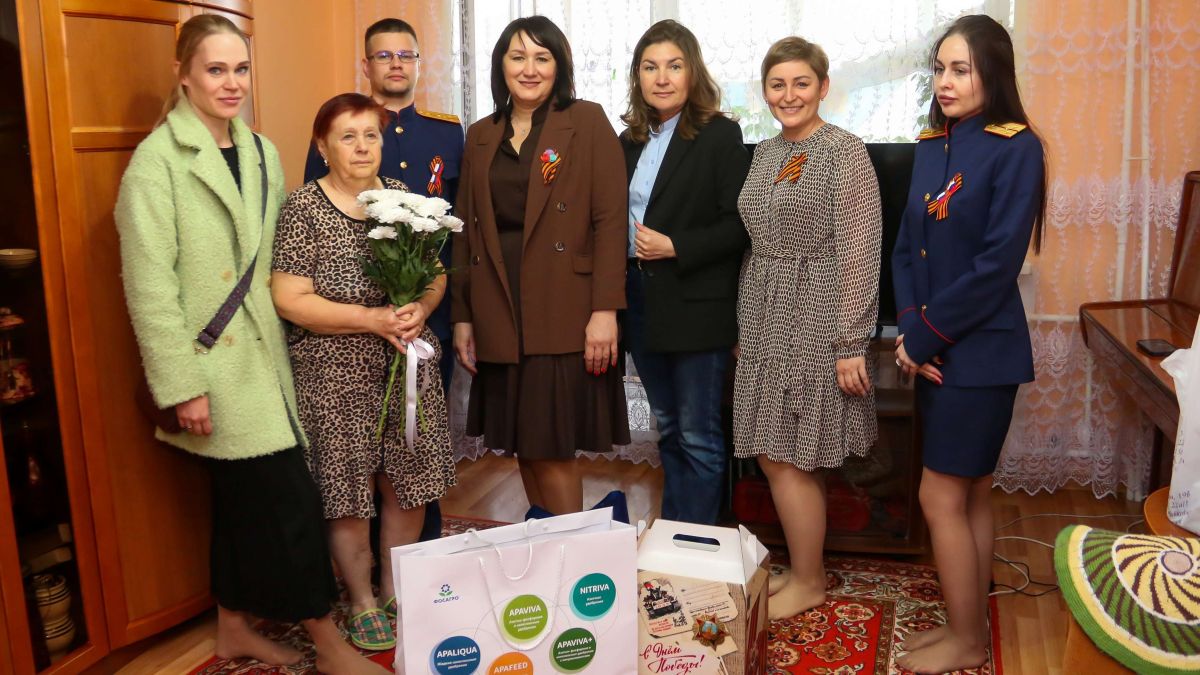 В Новоалтайске поздравили ветеранов с Днем Победы