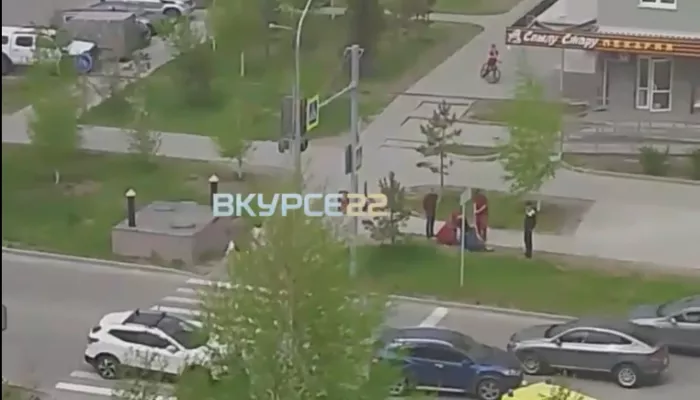 Автомобиль сбил 10-летнего ребенка на велосипеде в Барнауле. Видео