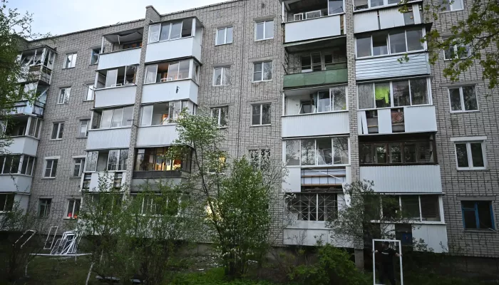 Беспилотники повредили три жилых многоэтажки в Ржеве во время ночной атаки