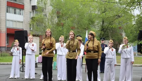 Фронтовые бригады поздравляют ветеранов и тружеников тыла в Барнауле