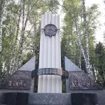 В Горно-Алтайске открыли памятник, посвященный защитникам блокадного Ленинграда