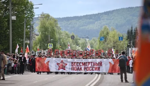 Пять тысяч человек прошли в колонне Бессмертного полка в Горно-Алтайске