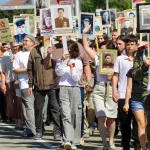 Вместе в одном строю: 45 тысяч барнаульцев прошли в Бессмертном полку. Фоторепортаж