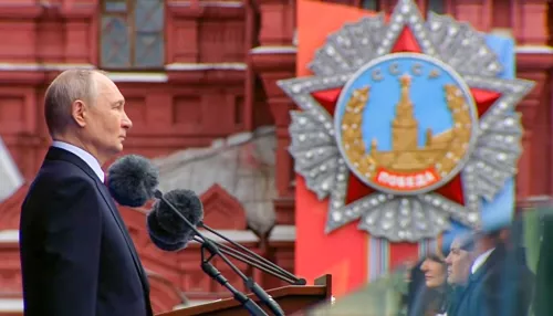 Мы вместе!: Владимир Путин обратился с речью к россиянам на параде Победы