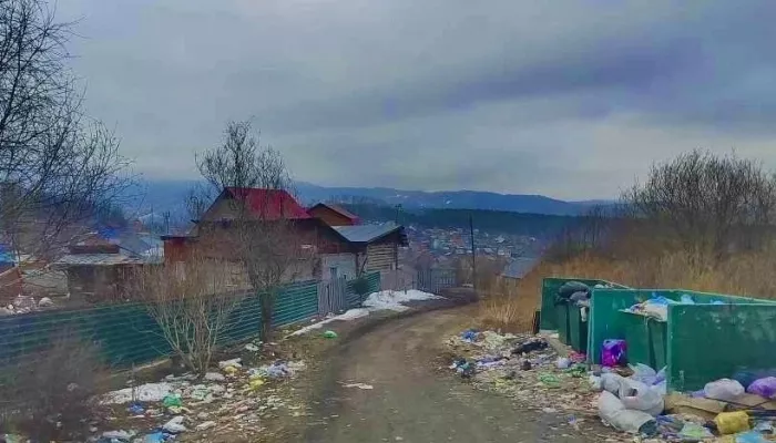 В Горно-Алтайске убрали несанкционированную свалку после вмешательства прокуратуры