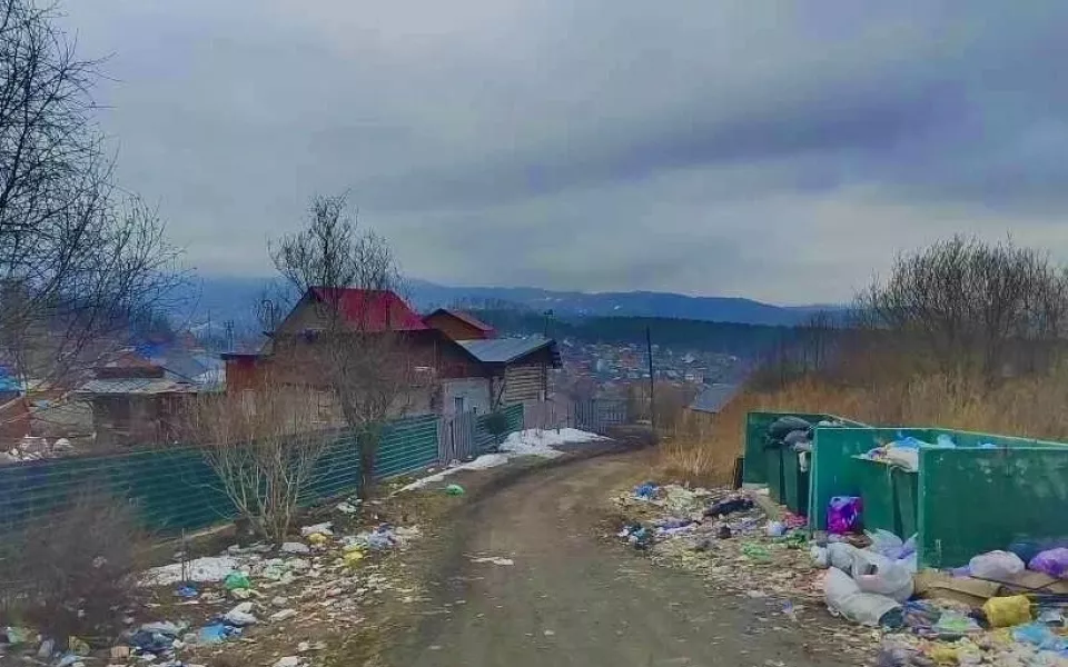 В Горно-Алтайске убрали несанкционированную свалку после вмешательства прокуратуры