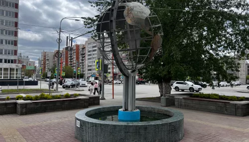 Чистота под контролем: в Барнауле продолжается обслуживание городских фонтанов