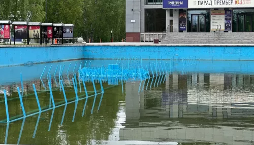 В Барнауле готовят городские фонтаны к зимней спячке