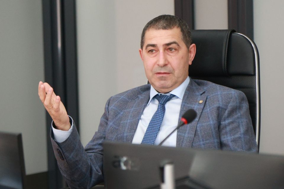 Директор филиала "Барнаульская теплосетевая компания" Александр Гросс