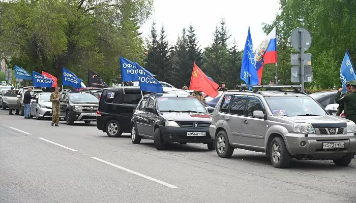 Дорогами памяти: три десятка машин начали автопробег по Алтайскому краю