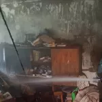 Пожар произошел в пятиэтажном доме на улице Антона Петрова в Барнауле. Фото