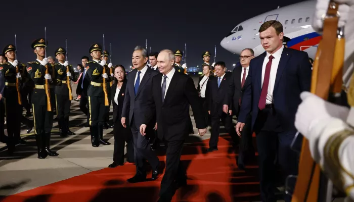 Китай торжественно встретил Владимира Путина как большого друга